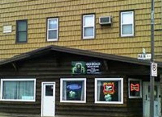 wisconsin/lake-superior-lowland/bar/the-safari