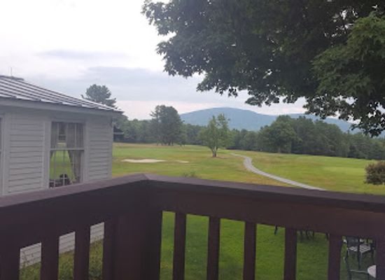 new-hampshire/dartmouth-lake-sunapee-region/bar/henry-s-at-lake-sunapee-country-club