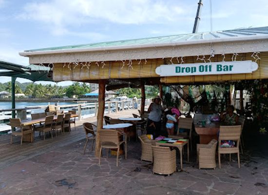 palau/ngatpang/bar/drop-off-bar-and-grill