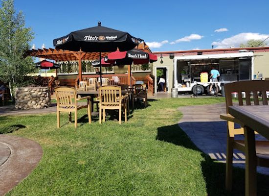 wyoming/laramie-plains/bar/alibi-wood-fire-pizzaria-bakery