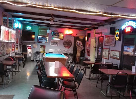 indiana/muncie/bar/buttonhole-bar