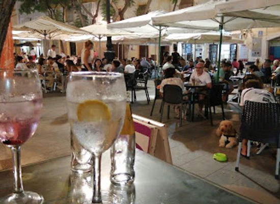 spain/cadiz/barrio-del-mentidero/bar/la-gintoneria-del-mentidero