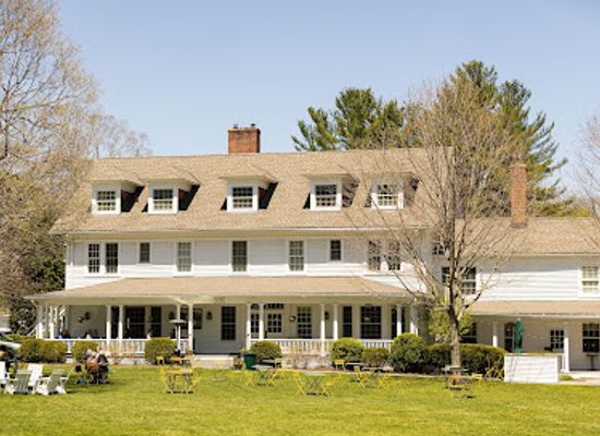 connecticut/bear-mountain/bar/the-white-hart