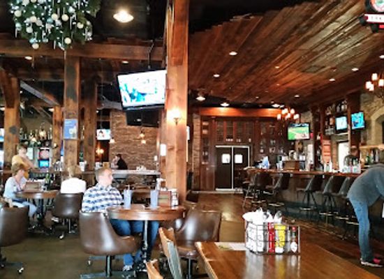 south-dakota/james-river-valley/bar/the-attic-east-bar-and-grill