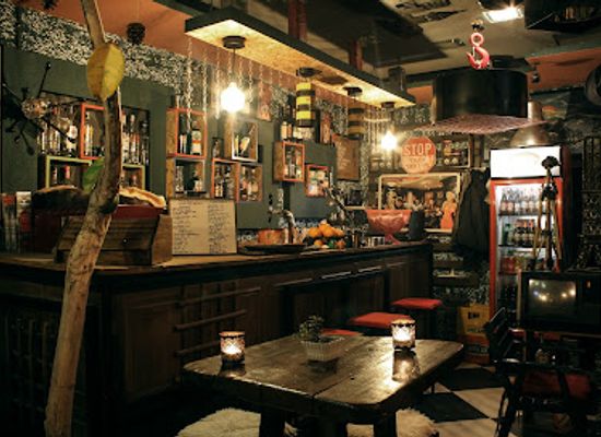 kosovo/llap/bar/people