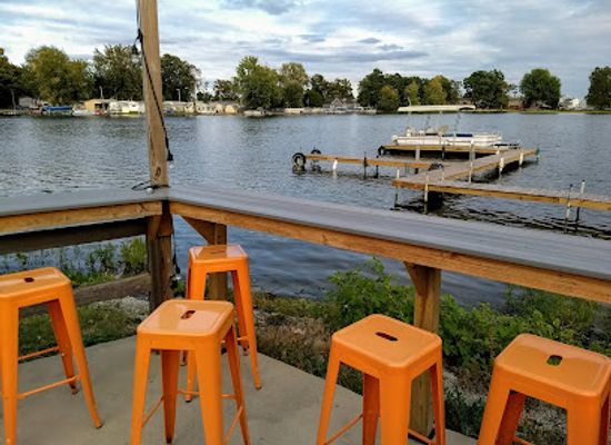 indiana/the-lakes-region/bar/the-dam-landing