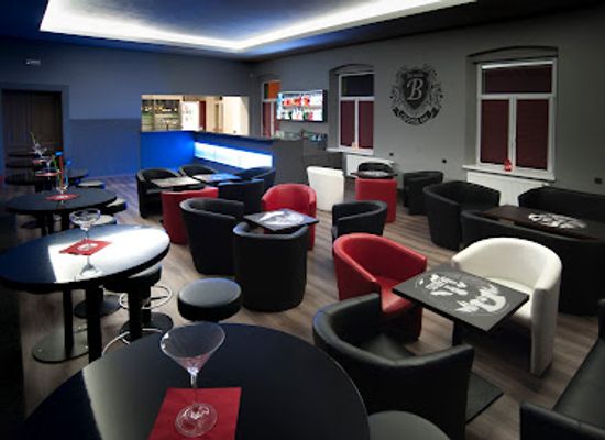 czechia/west-bohemia/bar/cocktail-a-music-bar-beseda