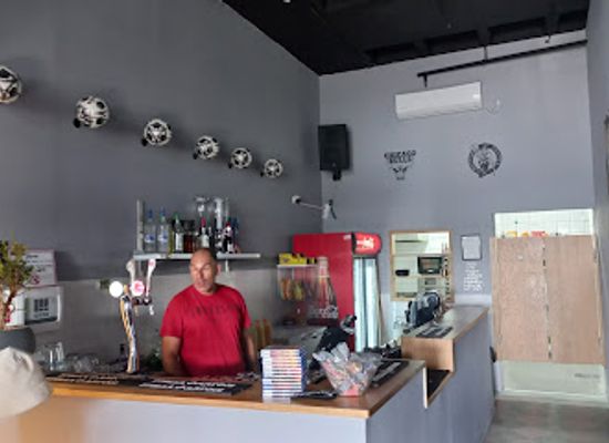 israel/sharon-plain/bar/coach