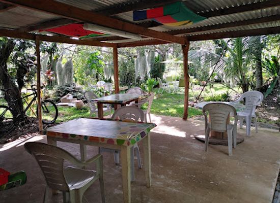 new-caledonia/lifou/bar/lakabane-restaurant-lifou