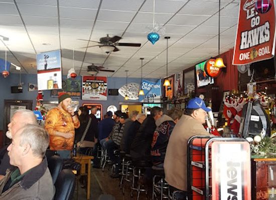 illinois/matthiessen-state-park/bar/lizzie-s-lounge