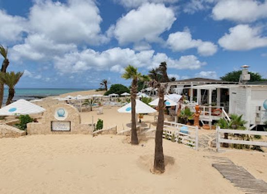 cabo-verde/praia-de-carlota/bar/perola-d-chaves