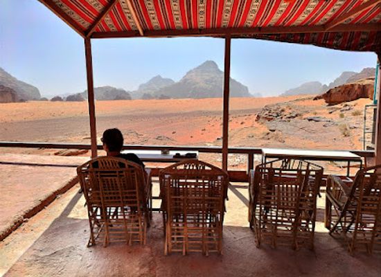 jordan/wadi-rum/bar/enjoy-desert-luxury-camp