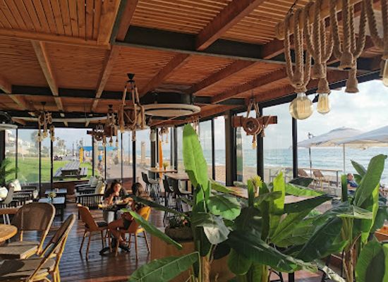 israel/nahariya/bar/swell