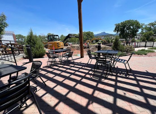 colorado/sangre-de-cristo-mountains/bar/club-14-garden-grill-and-pub