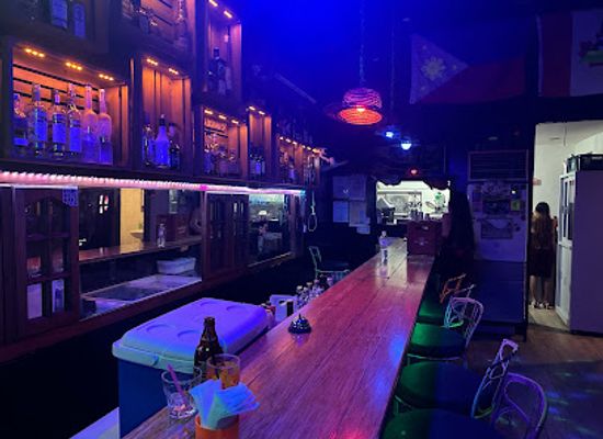 philippines/central-visayas/bar/bamboozers-bar