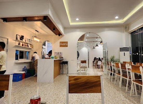 philippines/ilocos-region/bar/moon-bar-cafe