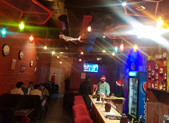 india/punjab/bar/hooters-indian-restro-bar-best-family-restaurant-in-amritsar-best-cafe-in-amritsar-best-restaurant-in-amritsar