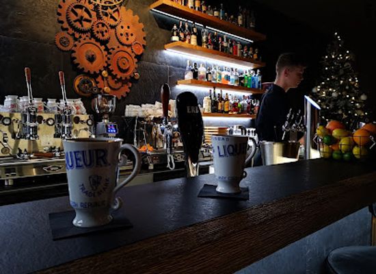 slovakia/trencin-region/bar/clock-coffee-bar