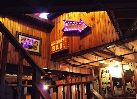 kansas/chautauqua-hills/bar/auntie-mae-s-parlor