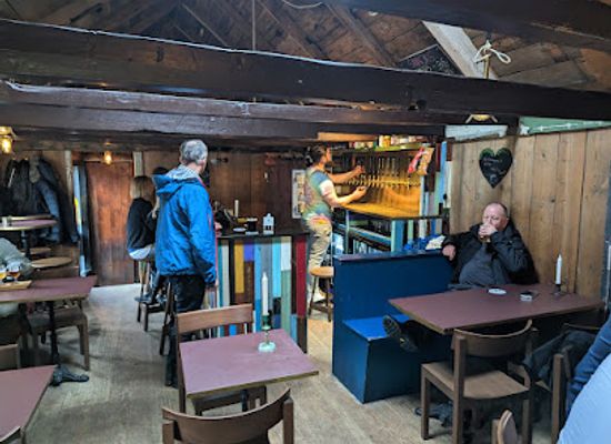faroe-islands/kvivik/bar/essabarr