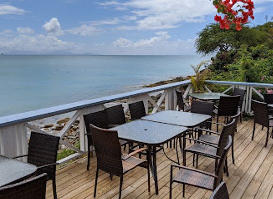 antigua-and-barbuda/saint-philip/bar/ffryes-beach-bar-dennis-restaurant
