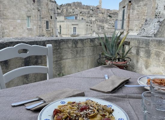 italy/matera/sasso-caveoso/bar/pane-pomodoro