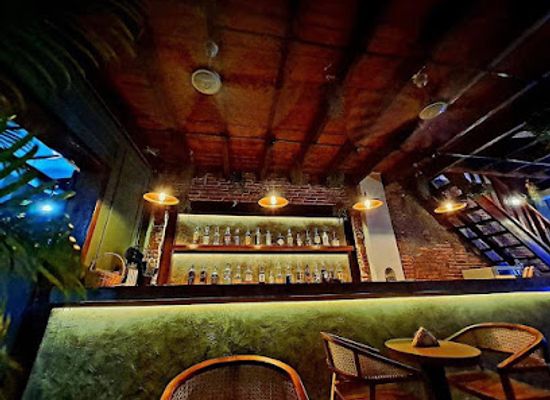 cambodia/siem-reap/bar/harry-s-lounge-oldmarketlane