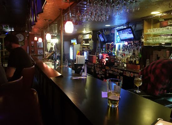 virginia/newport-news/bar/cozzy-s-comedy-club-tavern