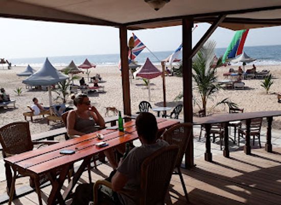 the-gambia/sandu/bar/joyehto-beach-bar-restaurant