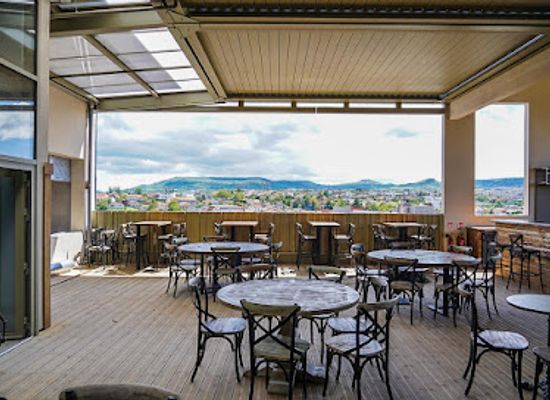 france/auvergne/bar/bar-le-roof-des-volcans