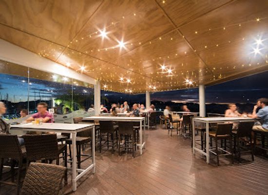 australia/airlie-beach/bar/sorrento-restaurant-bar
