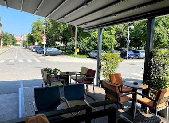 croatia/zagreb/maksimir-park/bar/vivas-bar