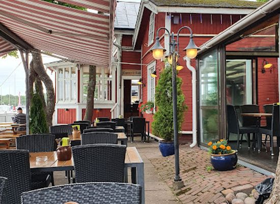 finland/turku/naantali/bar/ravintola-trappi