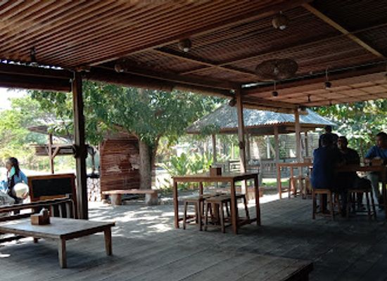 indonesia/maluku-islands/bar/3-koki