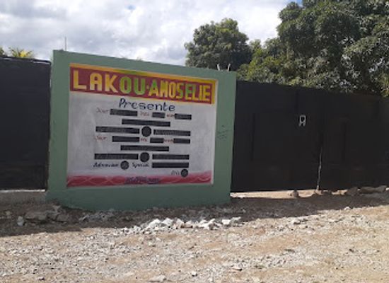 haiti/nord-est/bar/lakou-amos-elie
