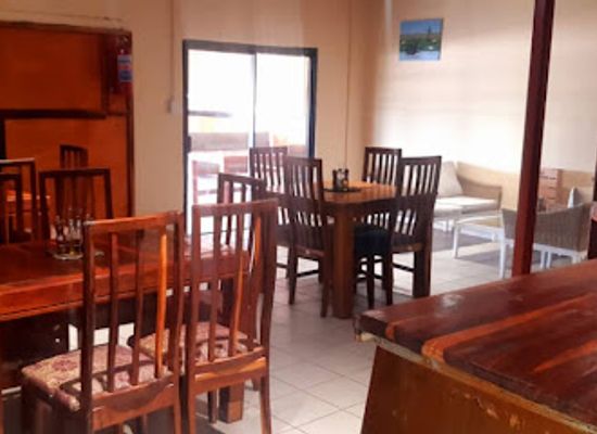 namibia/caprivi-strip/bar/emms-cafe-lounge