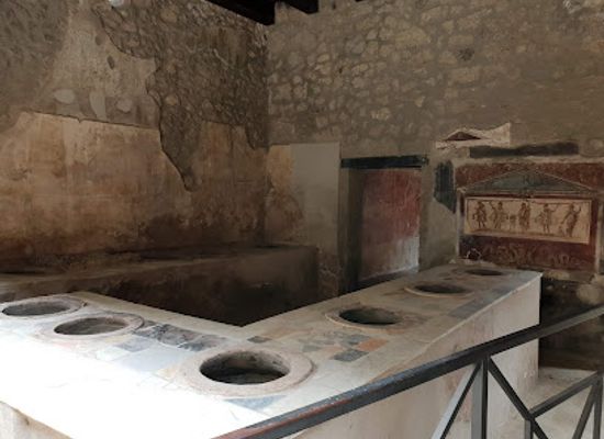 italy/pompeii/bar/house-of-the-vettii
