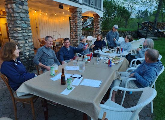 new-hampshire/franconia-notch-state-park/bar/franconia-inn-dining
