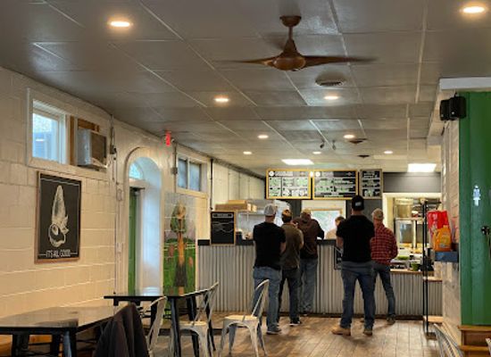 vermont/bennington/bar/bennington-avocado-pit