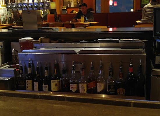 north-dakota/missouri-plateau/bar/applebee-s-grill-bar