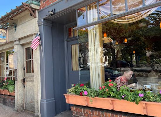 california/carmel-by-the-sea/bar/dametra-cafe