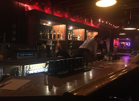nevada/reno/downtown-reno/bar/dead-ringer-analog-bar