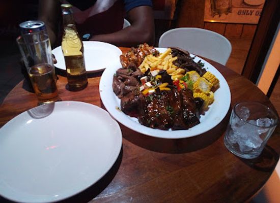 botswana/kgatleng-district/bar/boulevard