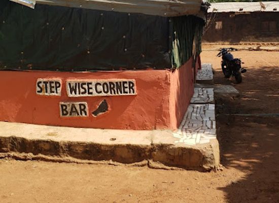 togo/mango/bar/step-wise-corner-bar