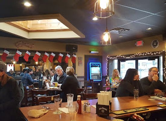 connecticut/ski-sundown/bar/the-hidden-still