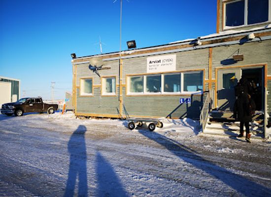 canada/nunavut/bar/inns-north-motel-and-cafe