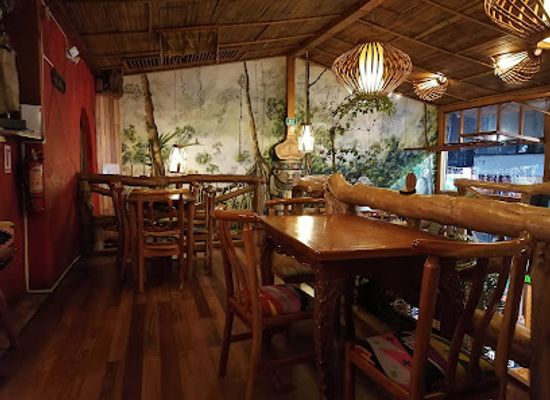 ecuador/napo-region/bar/leprechaun-pub-restaurante-cafeteria