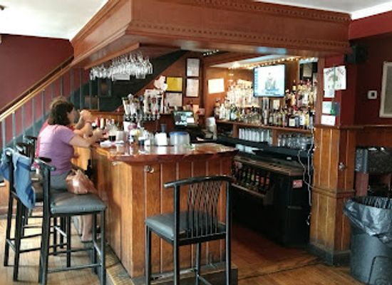 virginia/piedmont/bar/red-horse-tavern-llc