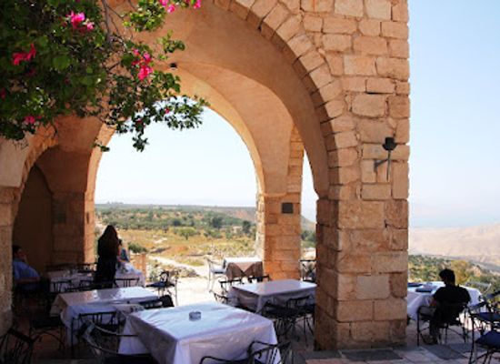 jordan/umm-qais/bar/restaurant-and-lounge-um-qais