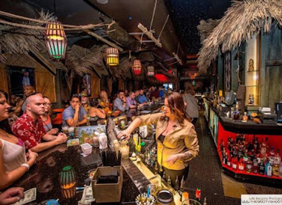 hawaii/maui/bar/the-golden-tiki